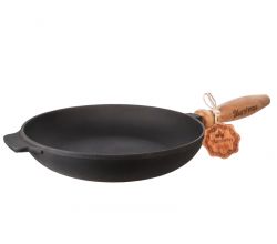  Cast iron frying pan with wooden handle 24x4 cm