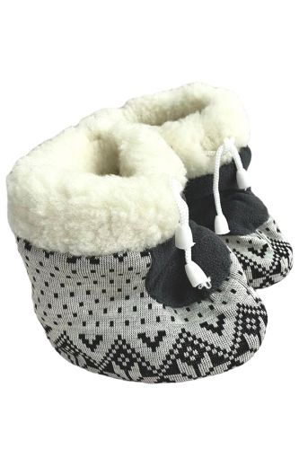 Дитячі пінетки з вишивкою на овечій вовні